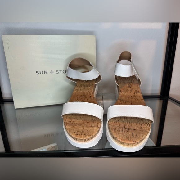 NWT Sun + Stone Melanyy Laceless Open Toe Wedge Sandals White Size 9.5 - Picture 3 of 8